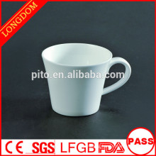 2014 hot sale porcelain tea cup with hand